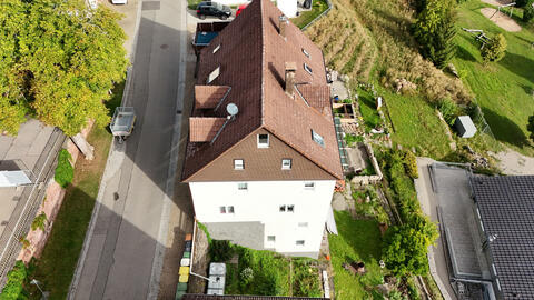 Großzügiges Mehrfamilienhaus mit Entwicklungspotenzial