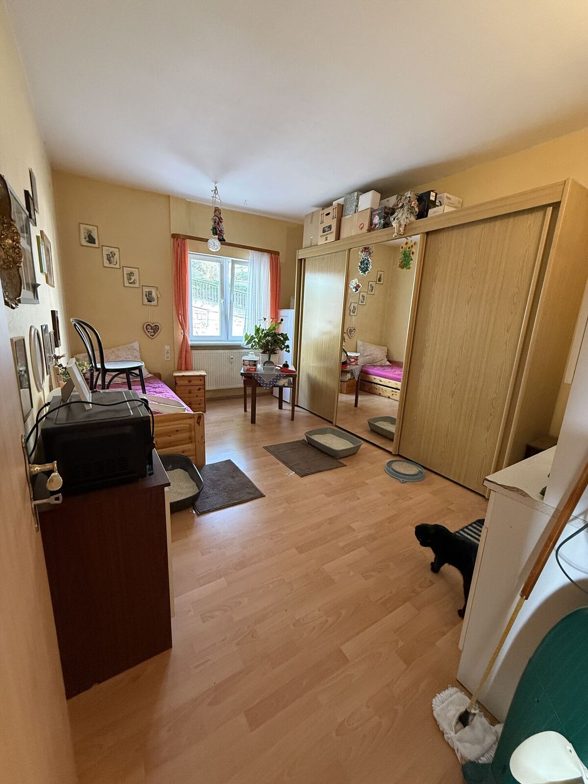 Großzügiges Mehrfamilienhaus mit Entwicklungspotenzial – Bild 9