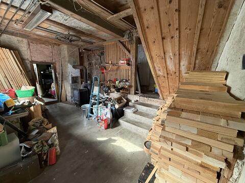 Großzügiges Mehrfamilienhaus mit Entwicklungspotenzial