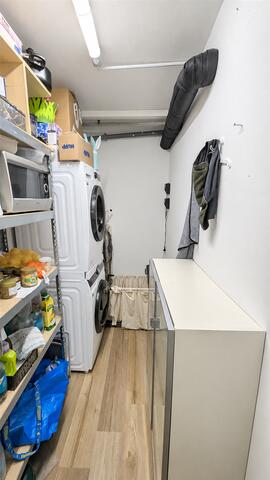 Modernisierte Eigentumswohnung mit großem Garten & Garage